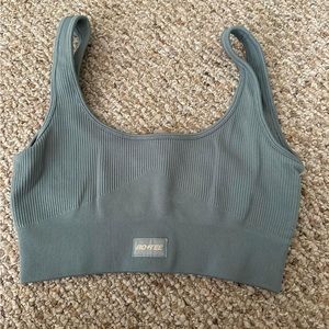 Bo + Tee sports bra